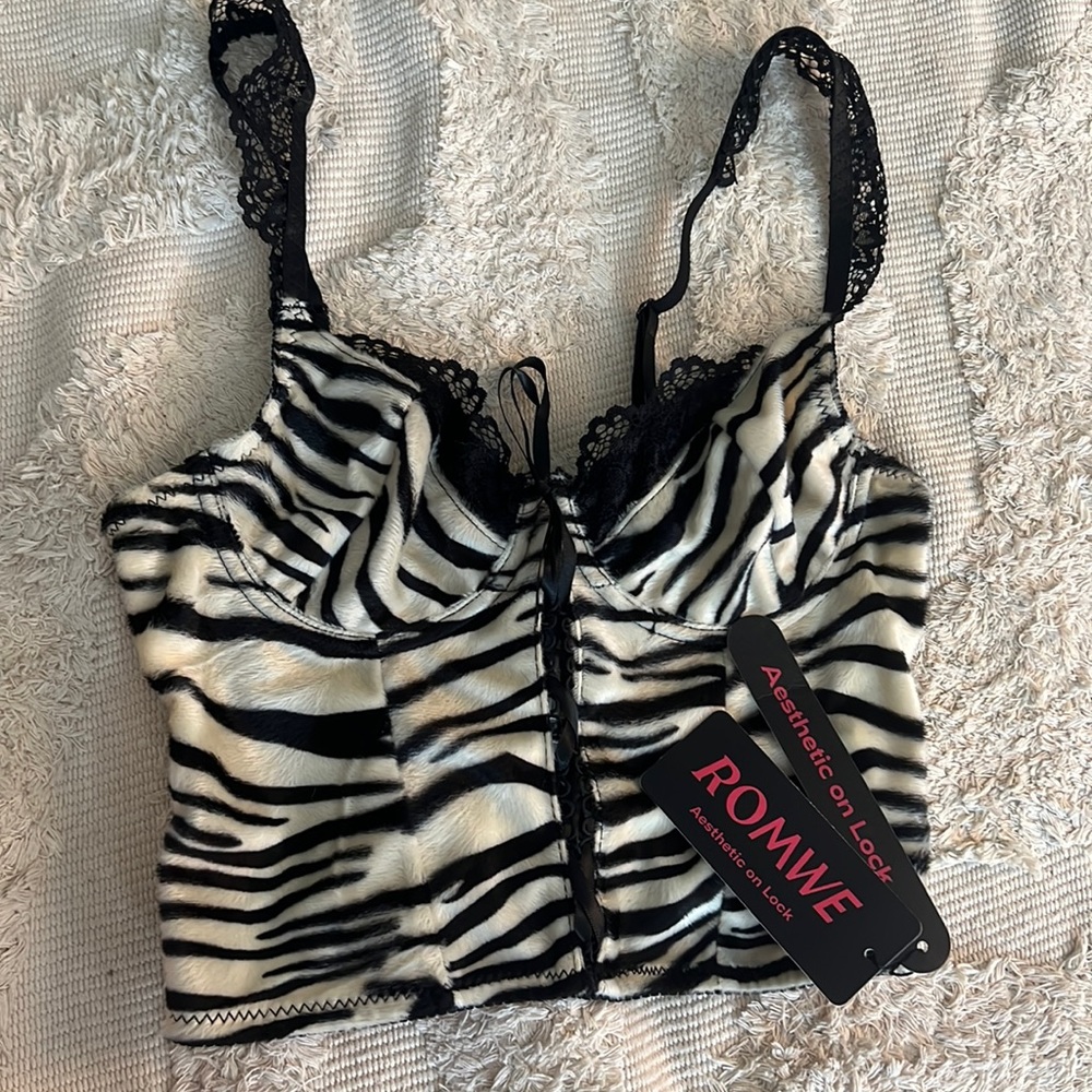 Romwe Zebra Top